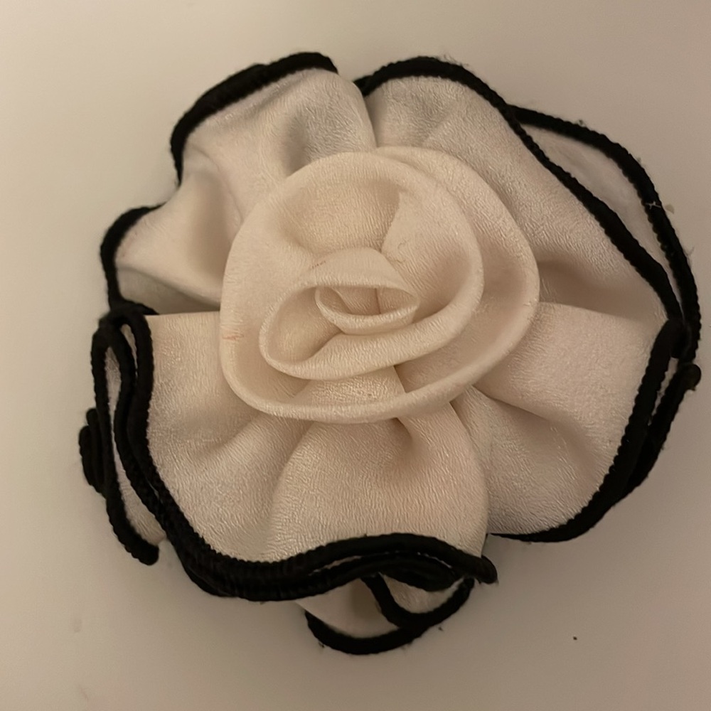 Headband and flower - Picture 3 of 5